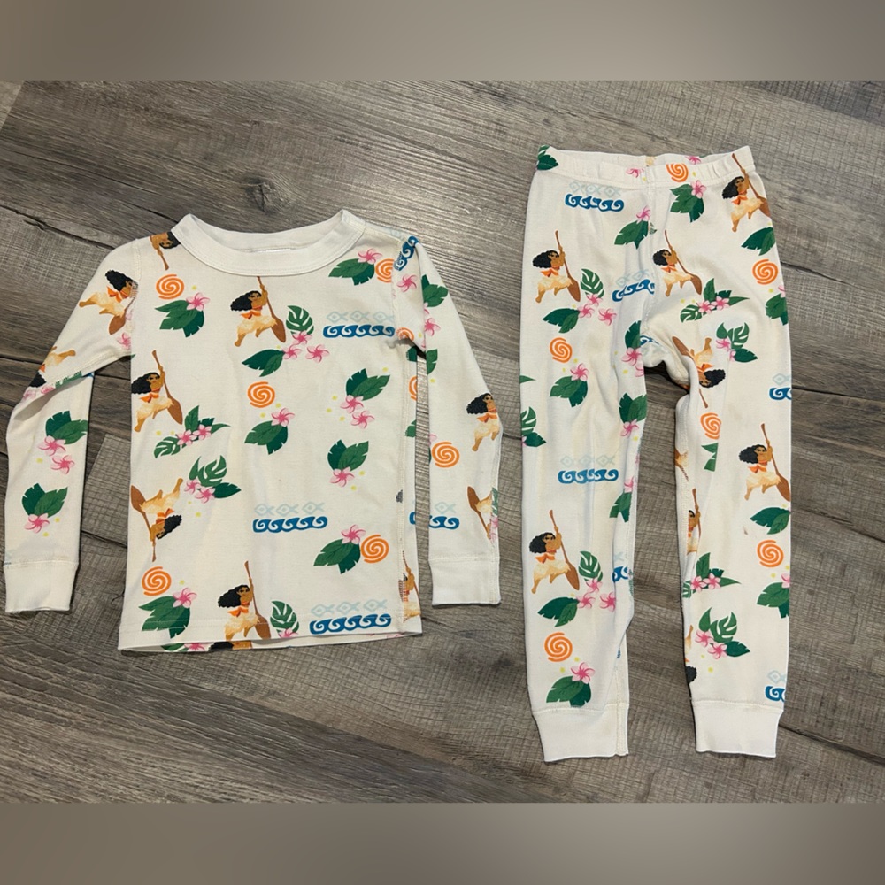 Hanna anderson Moana pajama set